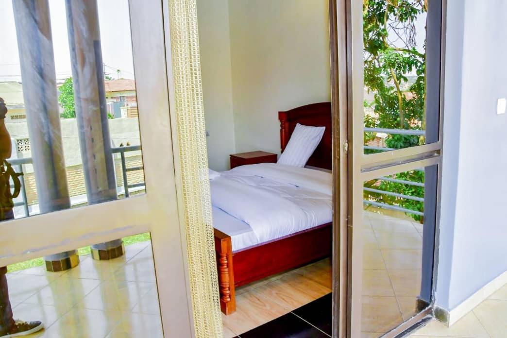 Kigali Airport Suites Bagian luar foto